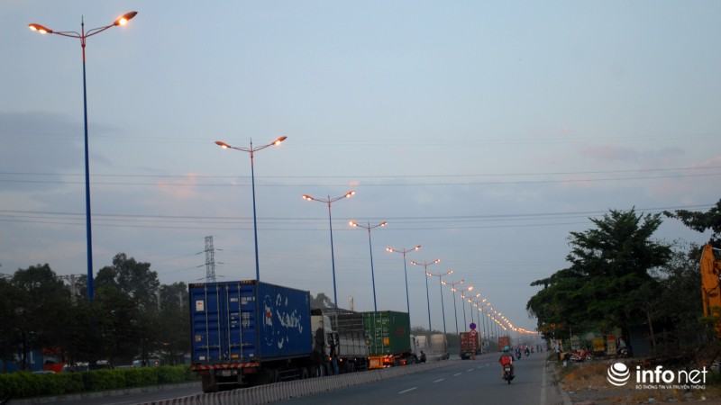 TP.HCM: Bật đèn đường quá sớm, TP lãng phí hàng trăm triệu mỗi ngày? - ảnh 2
