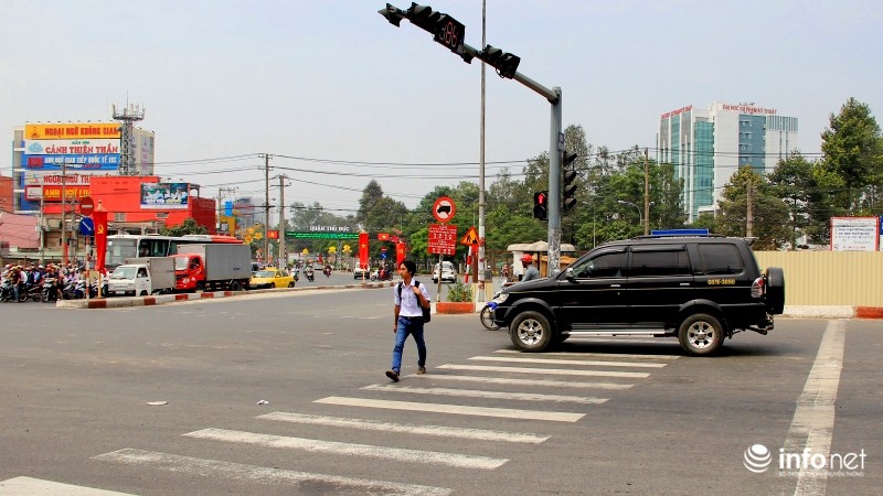 Người Sài Gòn có vượt đèn đỏ, lấn làn, băng ngang đường sai chỗ? - ảnh 8