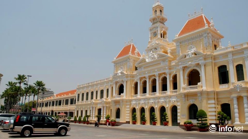 Tất bật những công đoạn cuối để hoàn thành phố đi bộ Nguyễn Huệ - ảnh 19