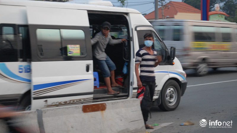 “Rồng rắn” trở lại Sài Gòn sau kỳ nghỉ dài - ảnh 19