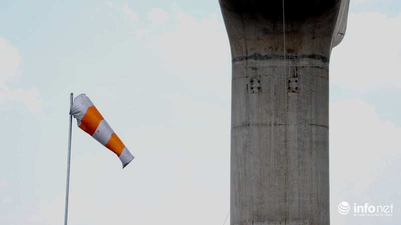 Cận cảnh lắp các đốt dầm 500 tấn cho tuyến metro Bến Thành - Suối Tiên - ảnh 20