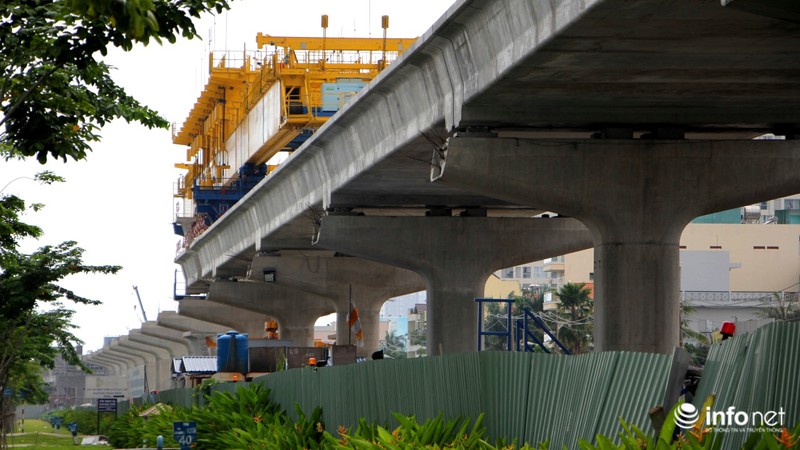 Cận cảnh lắp các đốt dầm 500 tấn cho tuyến metro Bến Thành - Suối Tiên - ảnh 12
