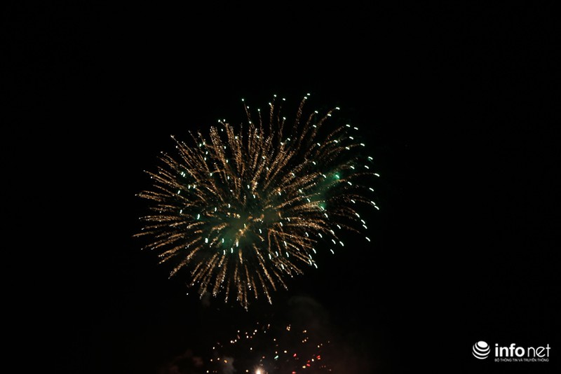 Pháo hoa mừng Quốc khánh sáng rực TP.HCM - ảnh 13