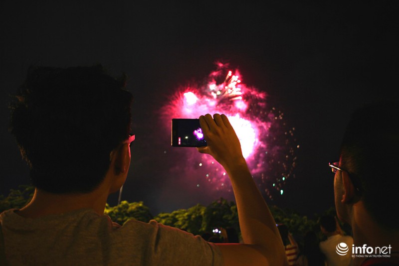 Pháo hoa mừng Quốc khánh sáng rực TP.HCM - ảnh 25