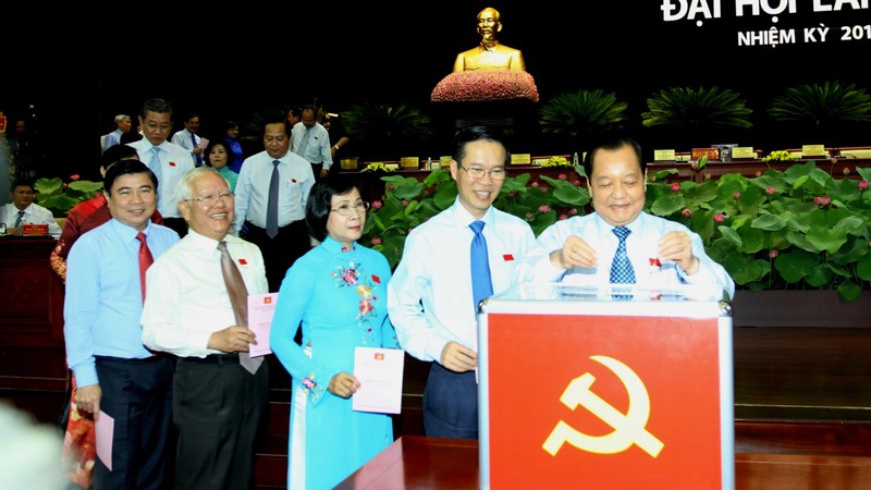Nhìn lại Đại hội Đảng bộ TP.HCM lần thứ 10 qua ảnh - ảnh 15