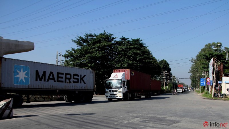 CSGT mướt mồ hồi