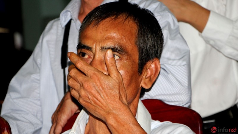 Những hình ảnh xúc động buổi xin lỗi công khai ông Huỳnh Văn Nén - ảnh 15