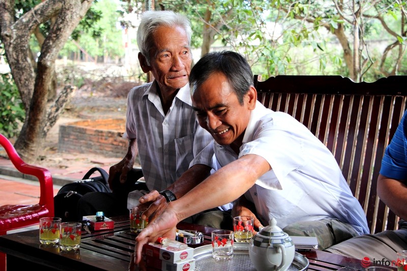 Những hình ảnh xúc động buổi xin lỗi công khai ông Huỳnh Văn Nén - ảnh 4