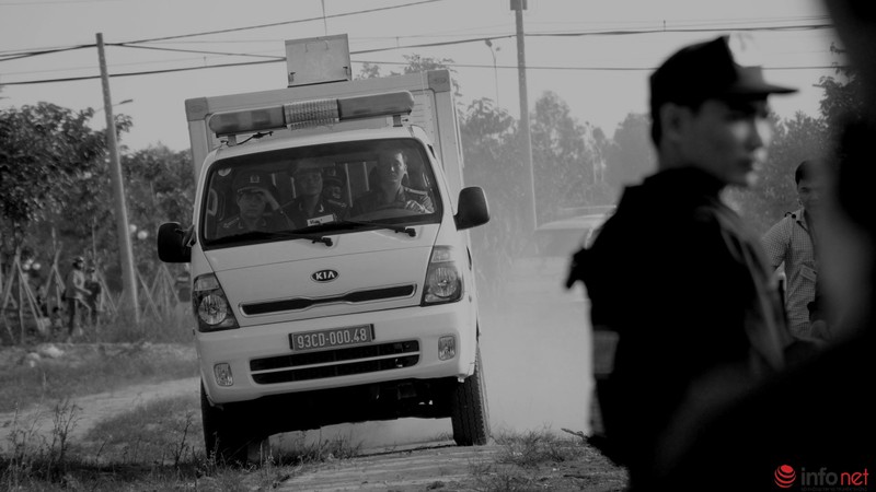 Toàn cảnh phiên xử tại Bình Phước qua bộ ảnh đen trắng - ảnh 10