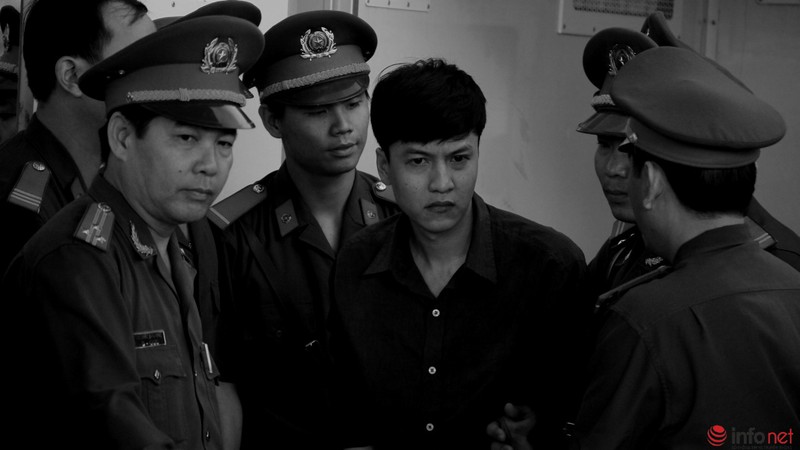 Toàn cảnh phiên xử tại Bình Phước qua bộ ảnh đen trắng - ảnh 12