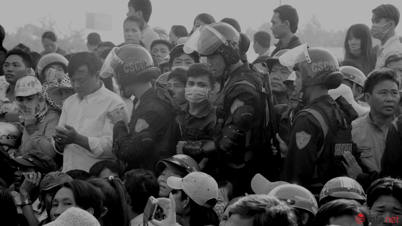 Toàn cảnh phiên xử tại Bình Phước qua bộ ảnh đen trắng - ảnh 21