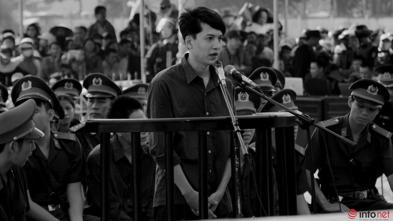 Toàn cảnh phiên xử tại Bình Phước qua bộ ảnh đen trắng - ảnh 25