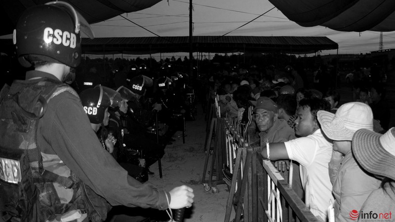 Toàn cảnh phiên xử tại Bình Phước qua bộ ảnh đen trắng - ảnh 3