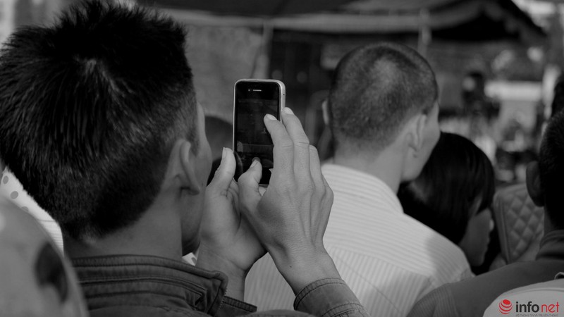 Toàn cảnh phiên xử tại Bình Phước qua bộ ảnh đen trắng - ảnh 7