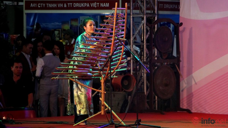 Hội sách TP.HCM góp phần thực hiện Nghị quyết Đại hội Đảng 12 - ảnh 5