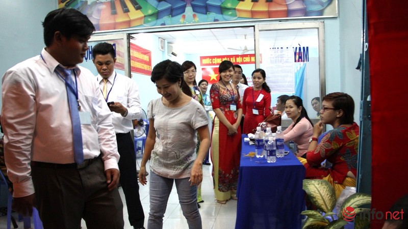 Cận cảnh kiểm phiếu sau bầu cử tại quận 1, TP.HCM - ảnh 3