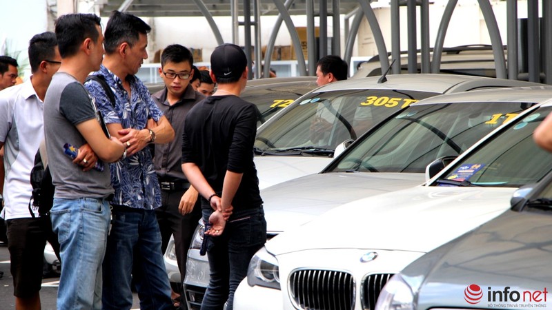 Tham quan chợ xe hơi theo kiểu Mỹ tại TP.HCM - ảnh 8