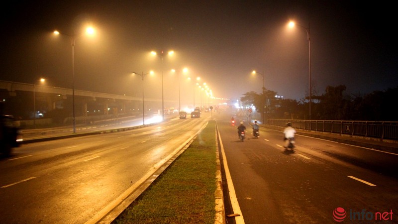 TP.HCM: Nhiều khu vực chìm trong sương mù - ảnh 8