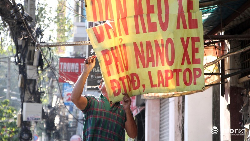 Quận 1 phá sạch bậc lên xuống, bồn cây, chướng ngại vật lấn chiếm vỉa hè - ảnh 24