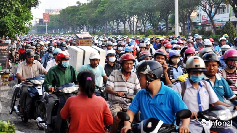 TP.HCM: Ngã tư An Sương kẹt xe kinh hoàng trong ngày đầu thi công - ảnh 4