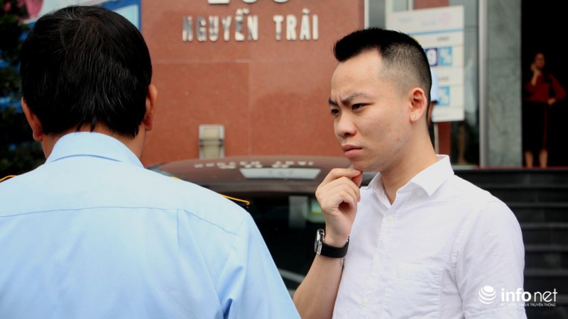 Muôn cách phản ứng của người dân khi bị xử lý vì lấn chiếm vỉa hè - ảnh 3