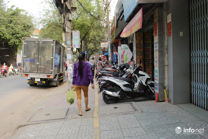 TP.HCM: Vỉa hè