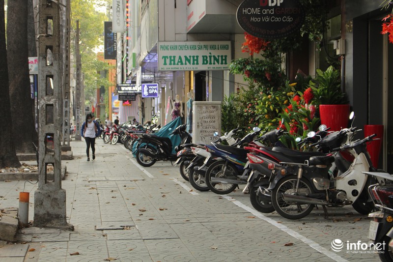 TP.HCM: Vỉa hè