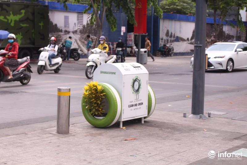 Thùng rác thông minh “vừa đựng rác vừa trồng hoa” - ảnh 10