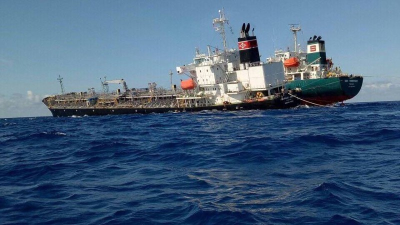 Giải cứu thành công tàu chở 30.000 tấn hóa chất trên biển Bình Thuận - ảnh 5