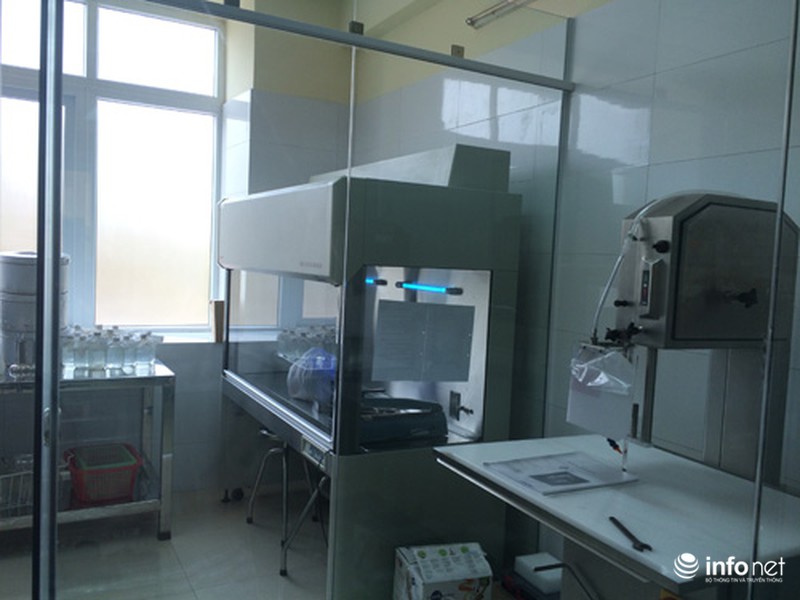 Đột nhập trung tâm