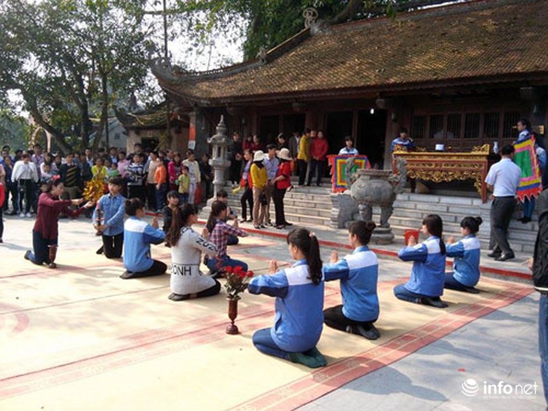 Nô nức trẩy hội Đền Mẫu Âu Cơ - ảnh 4