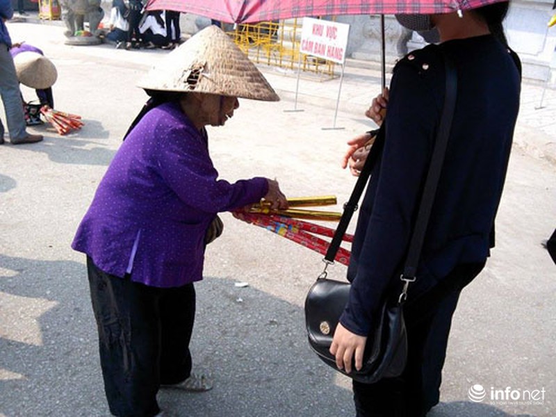 Nô nức trẩy hội Đền Mẫu Âu Cơ - ảnh 7