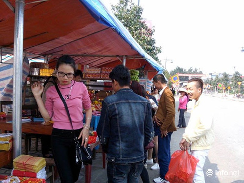 Nô nức trẩy hội Đền Mẫu Âu Cơ - ảnh 9