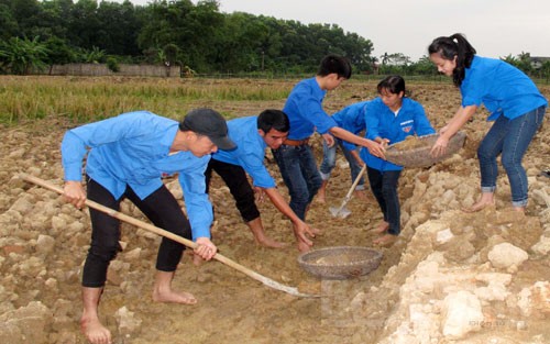 Tuổi trẻ Bắc Giang chung tay xây dựng nông thôn mới - ảnh 1