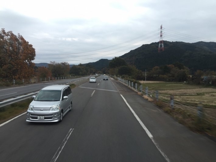 Sang Nhật càng xấu hổ cho kiểu lái ôtô Việt Nam - ảnh 9