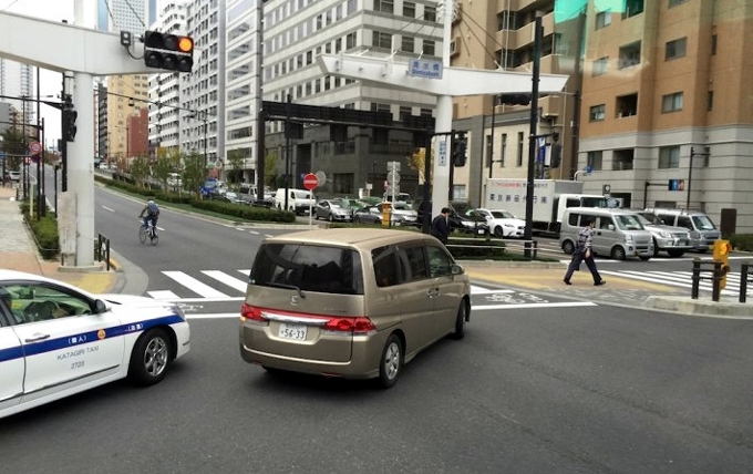 Sang Nhật càng xấu hổ cho kiểu lái ôtô Việt Nam - ảnh 6