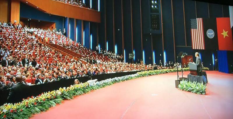 Shop TIN 25/5: TT Obama: Sự thân thiện của người Việt Nam chạm tới trái tim tôi - ảnh 1