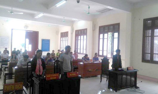 Shop TIN 10/7: ĐUỔI VIỆC 3 BẢO VỆ TRONG CLIP CHẶN XE CỨU THƯƠNG - ảnh 16