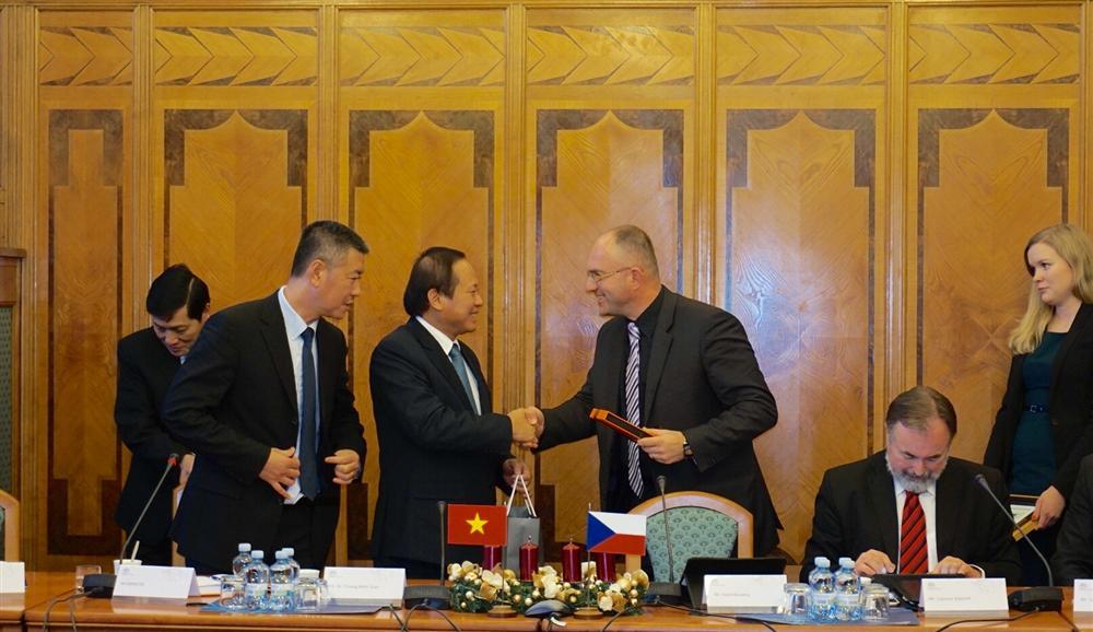 Cộng đồng người Việt là tài sản vô giá trong quan hệ Việt - Séc - ảnh 2