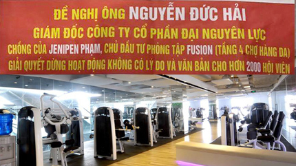 Hội viên căng băng rôn đòi ra mặt, đại gia Nguyễn Đức Hải nói gì? - ảnh 1