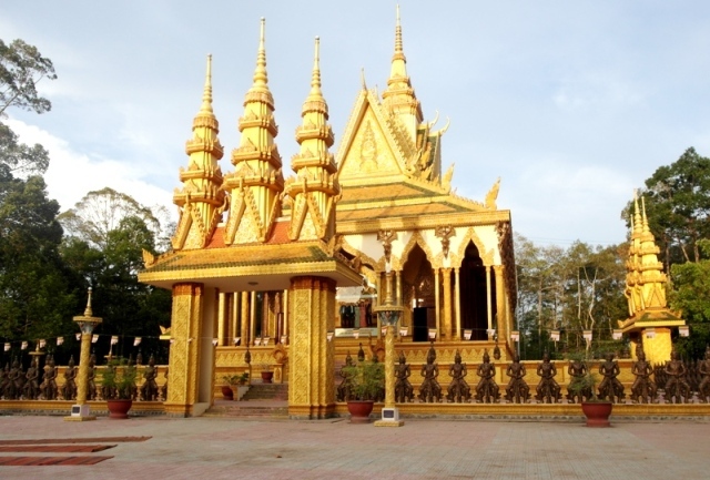 Thuở cơ hàn lận đận nuôi gà, heo của đại gia Trầm Bê - ảnh 1