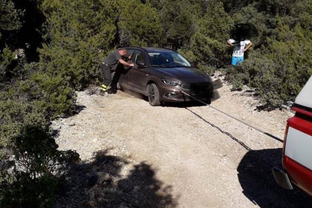 Nghịch lý đời thường: Một thị trấn tuyên bố cấm Google Maps vì... xui dại du khách đi lạc quá nhiều - Ảnh 2.