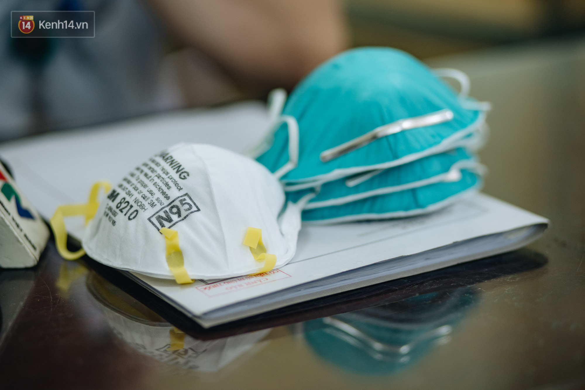 Lợi dụng đại dịch corona, khẩu trang online tăng giá đột biến: Nếu không mua thì sau không có mà mua đâu - Ảnh 4.