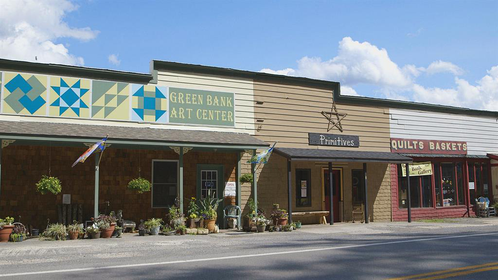 Thị trấn dành cho người muốn cai nghiện điện thoại, ai lén lút dùng là bị bế về đồn luôn - Ảnh 5.