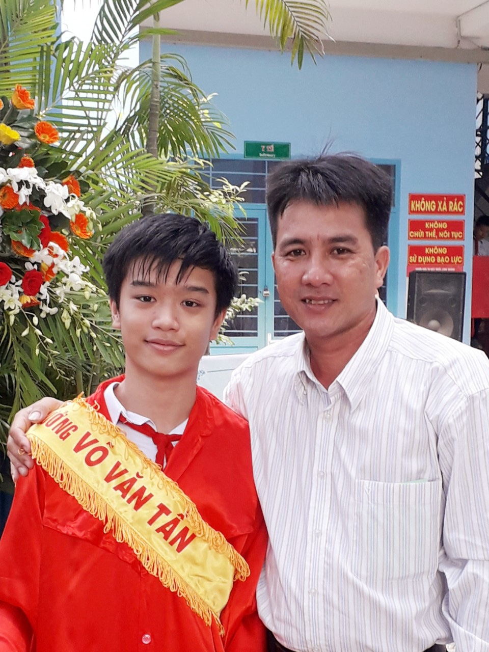 Thủ khoa 2 điểm 10 kỳ thi vào lớp 10: Lấy việc học làm niềm vui, thích tiếng Anh và là fan cứng Taylor Swift - Ảnh 3.