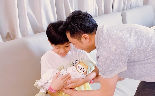 Chỉ đăng 1 bức ảnh cuối tuần, Hà Hồ đã hé lộ được luôn thái độ của Subeo đối với 2 em sinh đôi - Ảnh 5.