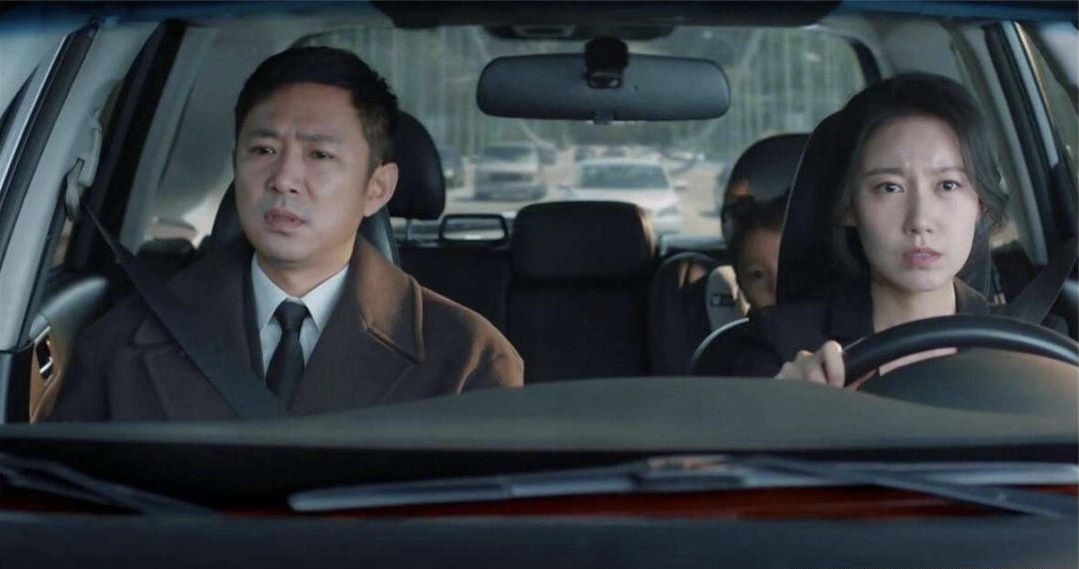 Phụ bạc người yêu cho vừa lòng bố mẹ, tỷ phú hiếu thảo lại quay xe tố bố cướp công ty, ép 2 đời con dâu vào bước đường cùng - Ảnh 3.