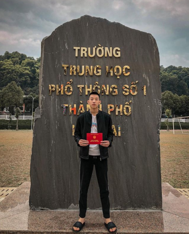 Nam sinh ngủ quên được CSGT phá cửa gọi dậy đi thi đại học sau 1 năm: Đã bỏ học, công việc khủng đến mức tiết kiệm được cả tỷ đồng - Ảnh 3. Nam sinh ngủ quên được CSGT phá cửa gọi dậy đi thi đại học sau 1 năm: Đã bỏ học, công việc khủng đến mức tiết kiệm được cả tỷ đồng - Ảnh 3.