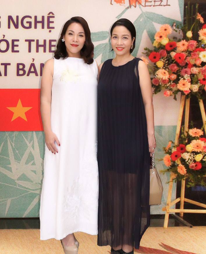 NSND Hồng Vân, Minh Nhí cùng dàn nghệ sĩ há hốc vì giọng hát của em gái ruột Diva Mỹ Linh - Ảnh 7.