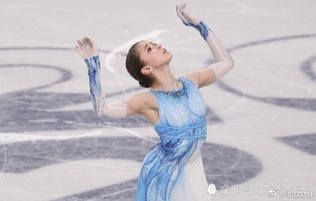 Nữ thần hot nhất Olympic năm nay: “Thiên thần sân băng” 15 tuổi đẹp như búp bê Barbie, suýt bị tước quyền thi đấu vì… quá giỏi - Ảnh 2.